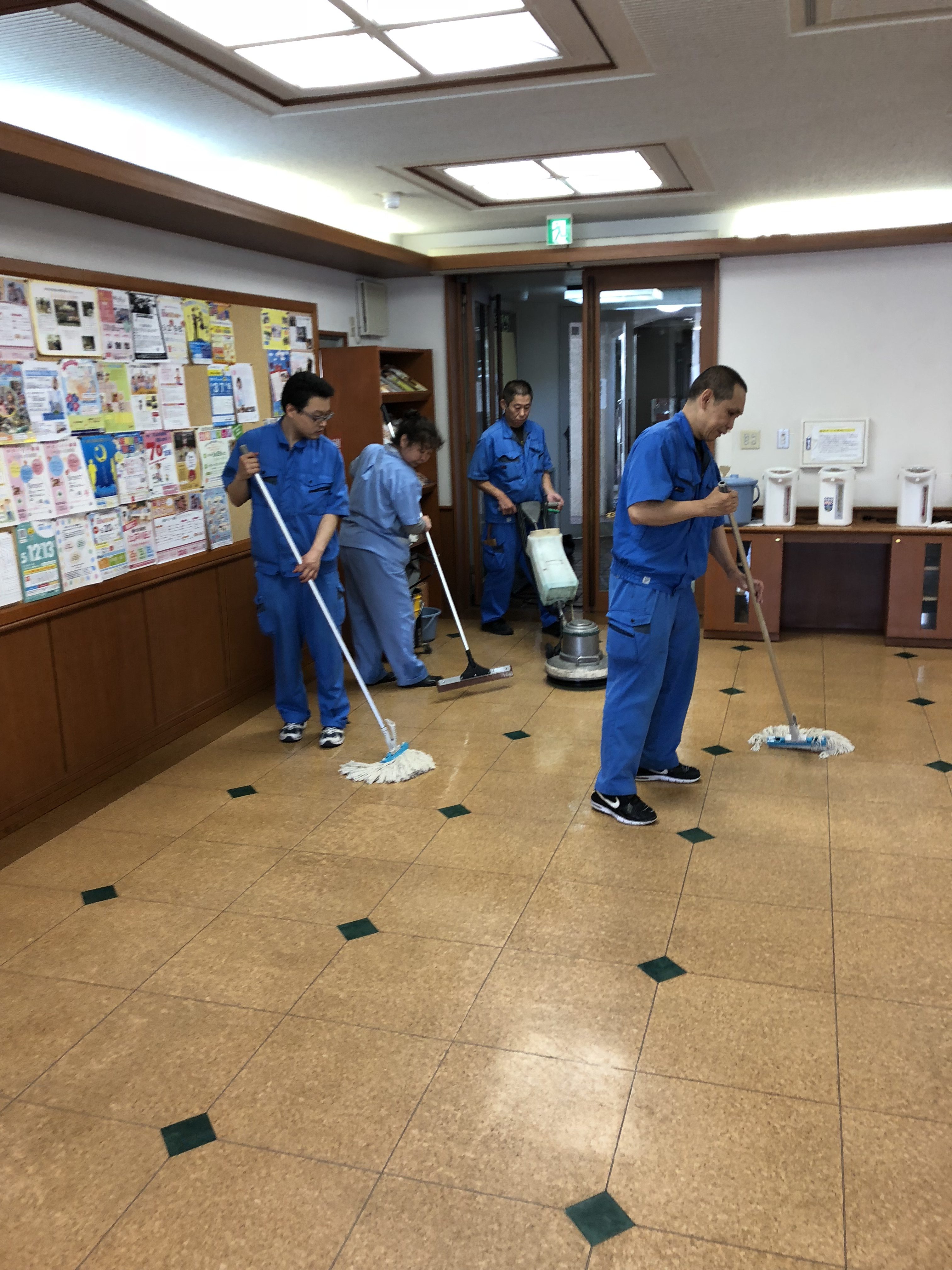 施設内 定期清掃